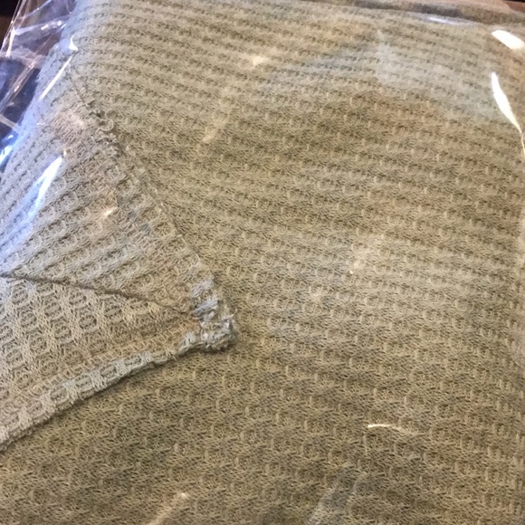 Women’s long sleeve v-neck top NWT   SIZE SMALL - Picture 11 of 11